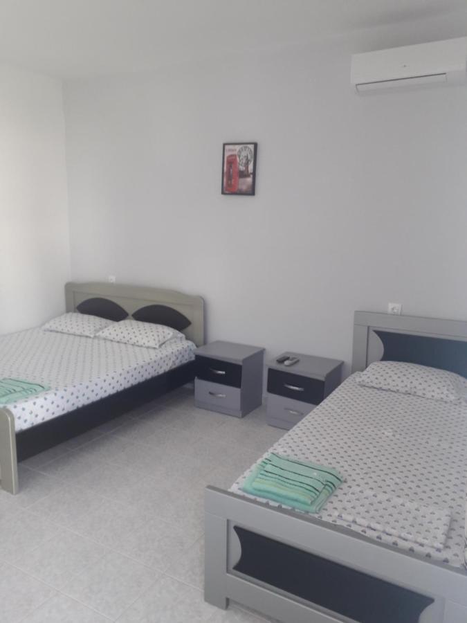 Petrit Guesthouse Ksamil Buitenkant foto