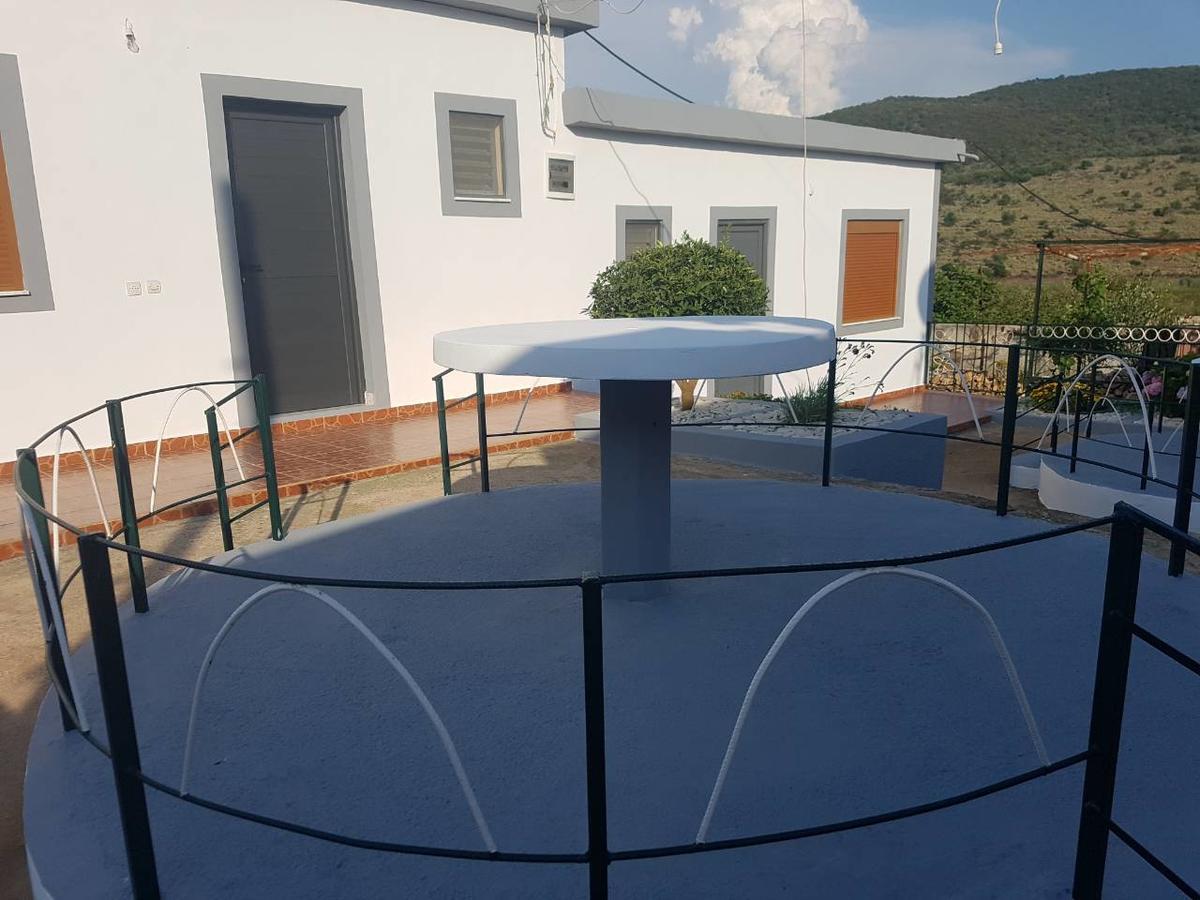Petrit Guesthouse Ksamil Buitenkant foto